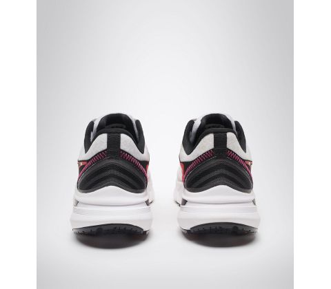 LØBESKO - KØB DIADORA MYTHOS BLUSHIELD VOLO 2