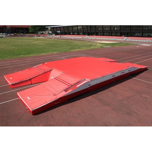 COMPETITION DOUBLE FRONT LANDING AREA