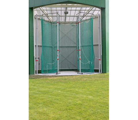 THROWING CAGE FOR DEDICATED BUILDING